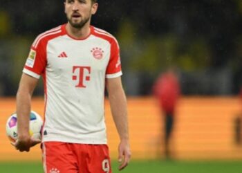 Bayern báo hung tin về Kane