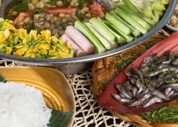 Canh chua cá, lẩu cá linh lọt top món ngon nhất thế giới
