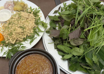 Đặc sản ‘ăn tươi nuốt sống’ ở Ninh Bình chấm loại nước sốt đọc trẹo miệng