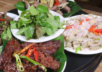 Đặc sản Quảng Trị có tên tưởng sai chính tả, vị vừa ngọt vừa cay hút khách ăn