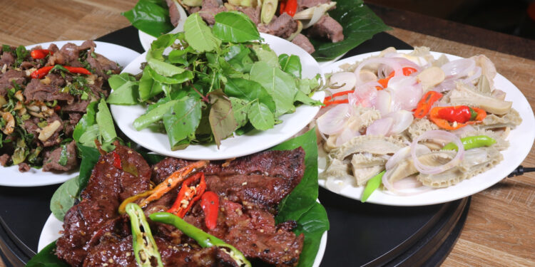 Đặc sản Quảng Trị có tên tưởng sai chính tả, vị vừa ngọt vừa cay hút khách ăn