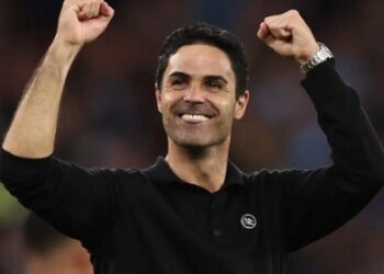 Chủ sở hữu Arsenal gửi câu đùa đanh thép cho Arteta