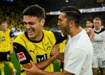 Ra quân thuận lợi, Sahin nói gì sau trận thắng Frankfurt?