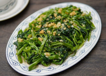 Rau muống, su su xào tỏi của Việt Nam lọt top ‘món xào ngon nhất thế giới’