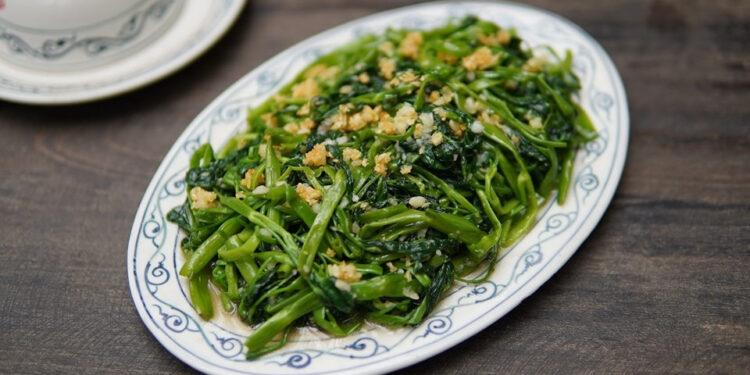 Rau muống, su su xào tỏi của Việt Nam lọt top ‘món xào ngon nhất thế giới’