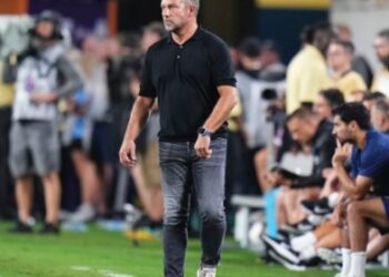 3 ngôi sao suýt rời Barca nếu không có Flick