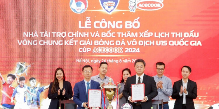 Acecook và những nỗ lực ‘đi đường dài’ cùng bóng đá Việt Nam
