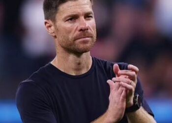 Alonso trách học trò sau khi Leverkusen đứt chuỗi bất bại