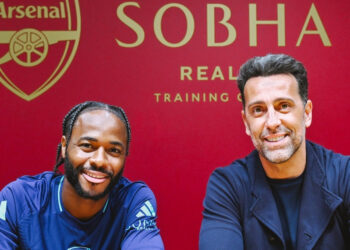 Arsenal hào hứng công bố hợp đồng chuyển nhượng Sterling