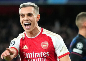 Arsenal từ chối đề nghị chuyển nhượng Trossard