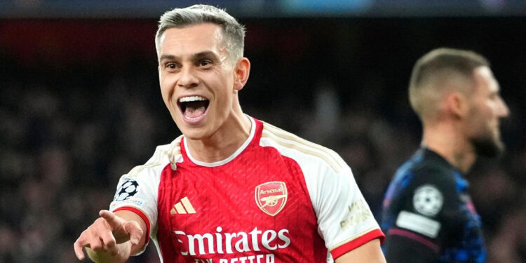 Arsenal từ chối đề nghị chuyển nhượng Trossard