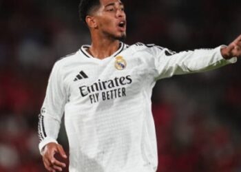 Bellingham “gỡ rối” cho Real Madrid