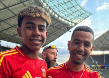 Cha của Lamine Yamal bị đâm trọng thương ở bãi đậu xe