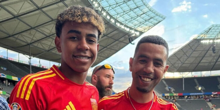 Cha của Lamine Yamal bị đâm trọng thương ở bãi đậu xe