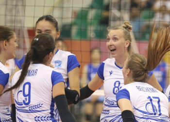 Chân dài bóng chuyền Kazakhstan ăn mừng điệu Ronaldo gây sốt ở VTV Cup