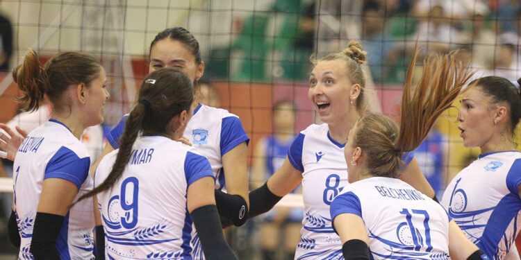 Chân dài bóng chuyền Kazakhstan ăn mừng điệu Ronaldo gây sốt ở VTV Cup