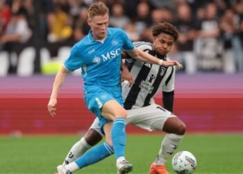 Conte giải thích cách Napoli thay đổi hệ thống với McTominay