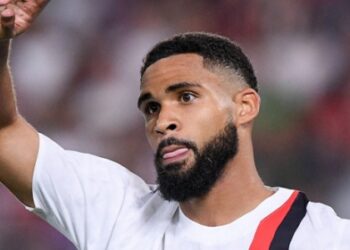 Cựu sao Chelsea ủng hộ HLV Fonseca dù khởi đầu chật vật