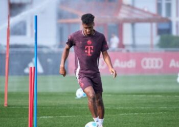 Hòa Leverkusen, Coman nói thẳng điểm khác biệt giữa Kompany và Tuchel