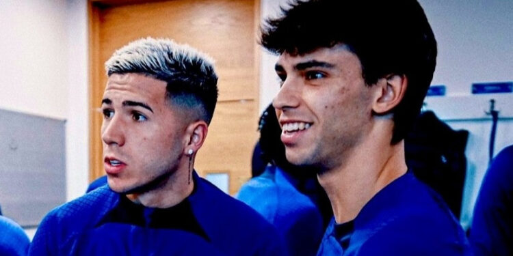 Joao Felix ký 6 năm với Chelsea, Gallagher tươi rói đến Atletico