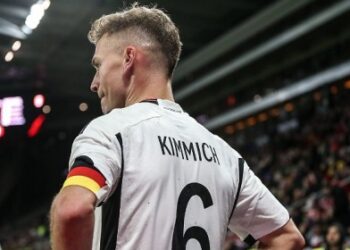 Kimmich không được quy hoạch thay Toni Kroos ở ĐT Đức