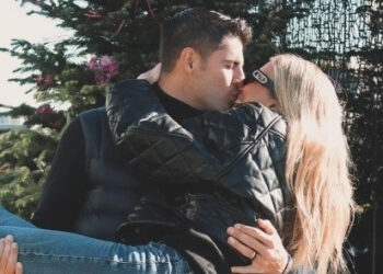 Morata và vợ đẹp quá ngọt ngào, thông báo bỏ nhau gây chấn động