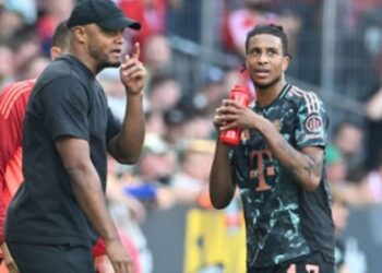 ‘Ngả mũ’ với Vincent Kompany