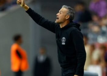 PSG ‘hút chết’, Enrique nói rõ tôn chỉ thời hậu Mbappe