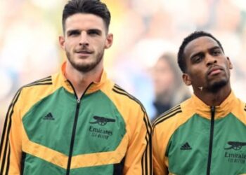 Rice lỡ trận Tottenham, Arteta nhận tín hiệu từ Timber