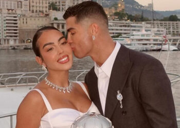 Ronaldo mừng danh hiệu Cúp C1 đầy phong cách bên bạn gái