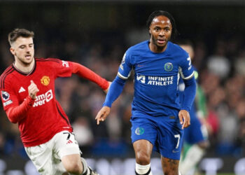 Sterling mở toang cửa gia nhập MU