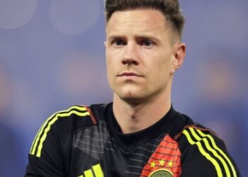 Ter Stegen: Cờ đến tay rồi, giờ phất thôi!