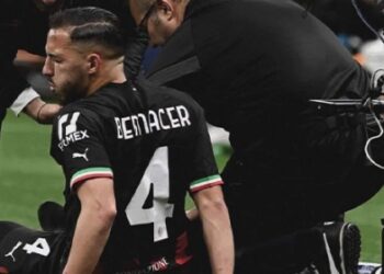 Tiền vệ AC Milan lại tiếp tục chấn thương vì sân cỏ nhân tạo