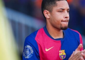 Vitor Roque trải lòng về khoảng thời gian khó khăn tại Barca