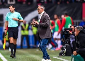 Cầm hòa PSG, HLV Nice “tiếc hùi hụi”