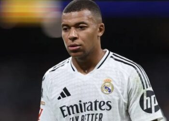 Chủ tịch PSG đáp trả gay gắt với câu hỏi về Mbappe