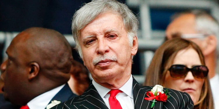 Ông chủ Arsenal giàu sụ, fan đòi xuất tiền chuyển nhượng