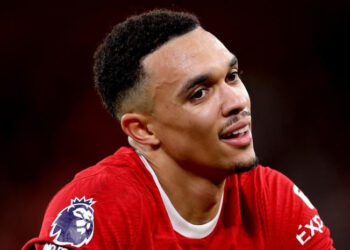 Real Madrid ký Alexander-Arnold ngay tháng 1, giá 20-25 triệu euro