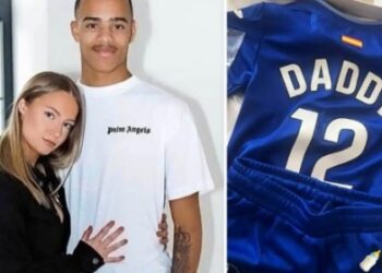 Rời Man United, bầu trời mới mở ra với Greenwood