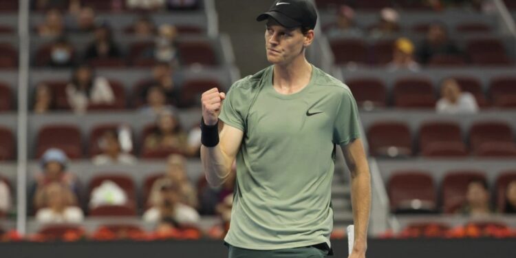 Sinner, Medvedev thẳng tiến vào tứ kết China Open 2024