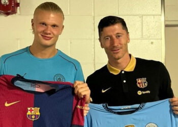 Barca gác lại kế hoạch ký Haaland vì cơn giận của Lewandowski