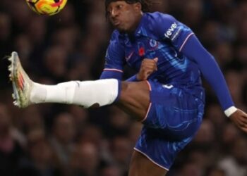 Hờn dỗi với Maresca, Noni Madueke nhận lời khuyên từ chuyên gia