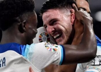 Mikel Arteta nhận tin dữ về Bukayo Saka và Declan Rice
