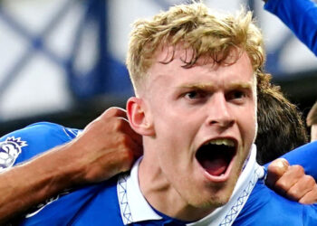 MU khởi động lại vụ chuyển nhượng Jarrad Branthwaite