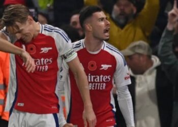 Neville gọi tên cầu thủ nguy hiểm nhất của Arsenal trước Chelsea