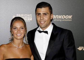 Tình yêu kín tiếng của Quả bóng vàng 2024, Rodri và bạn gái y khoa