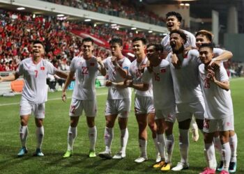 Duy Mạnh an ủi Xuân Son, đặt mục tiêu vô địch ASEAN Cup