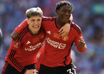 Man City không cho cầu thủ Man Utd đi nhờ đến lễ trao giải Quả Bóng Vàng