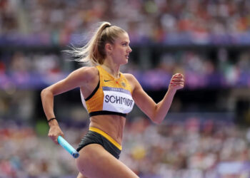 Nữ VĐV quyến rũ nhất thế giới khoe hình xăm Olympic