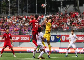 Đình Triệu gây ấn tượng với pha cứu thua bằng đầu ngón tay